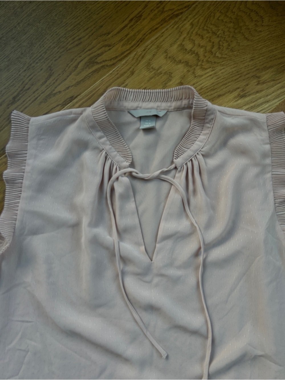 H&M Pale Pink Tie-Neck Sleeveless Blouse - Picture 2 of 3